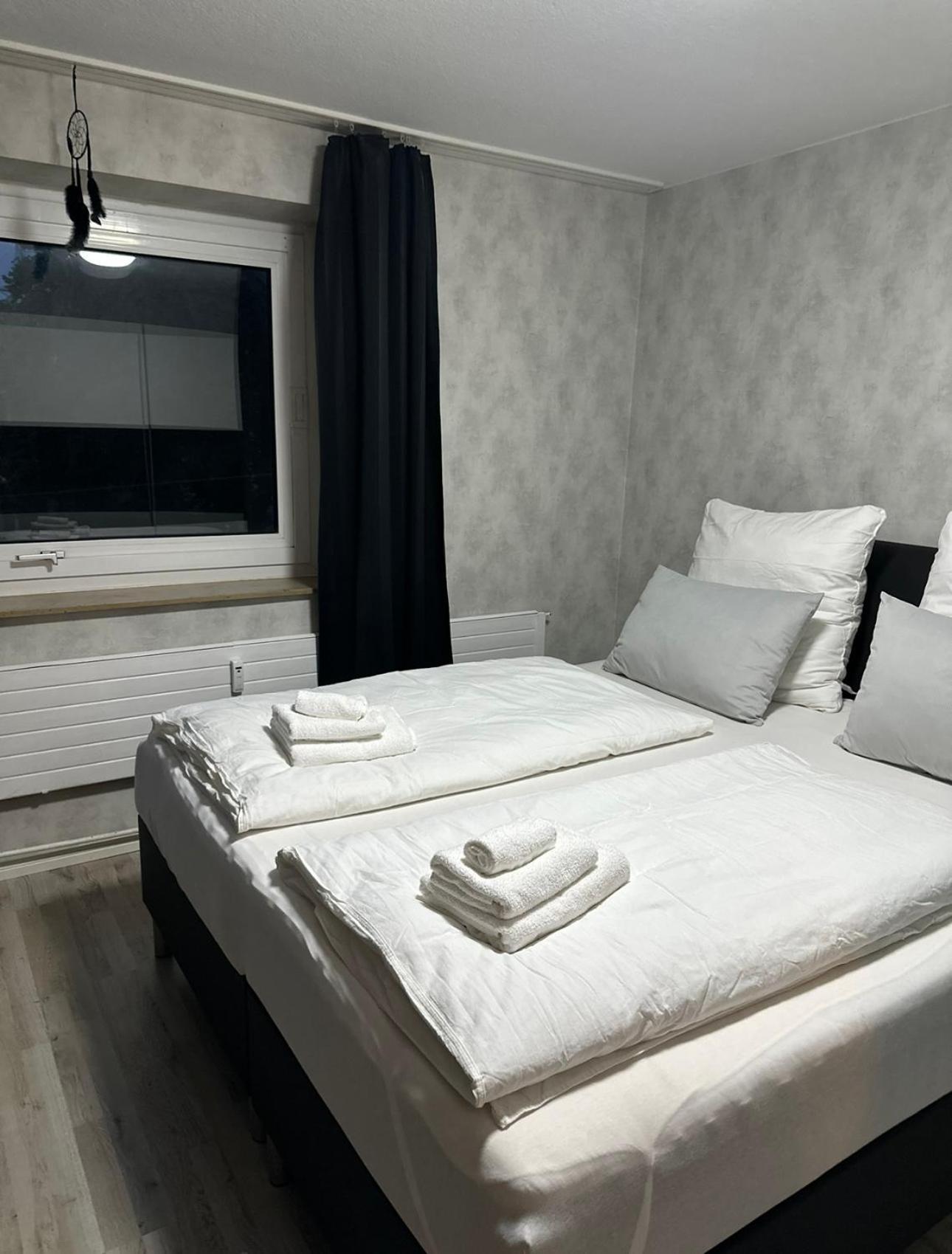 Fewo Am Deich 1 Zentral Mit Stadtblick Und Kontaktloser Check In Bremerhaven Exterior photo